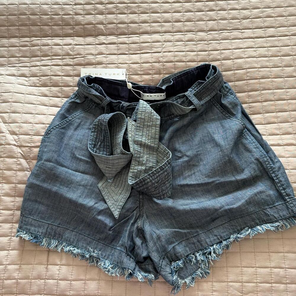 Trina-turk Women's  Navy Shorts